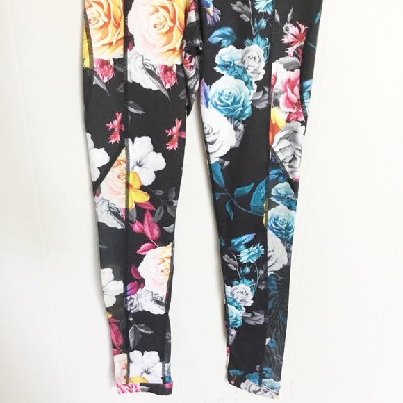 Zyia Floral Black Leggings Mesh Size 2 Gym 7/8 - Picture 3 of 6
